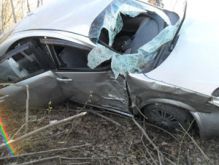 Водитель иномарки не справился с управлением и съехал в кювет