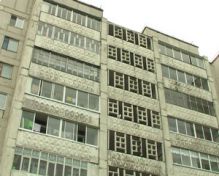 Жильцы девятиэтажного дома остаются без воды больше двух недель